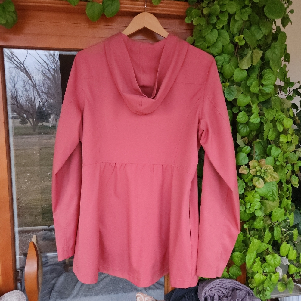 St. J Bay Peplum Back Light Weight Water Repellent Rain Wind Jacket Burgandy XL
